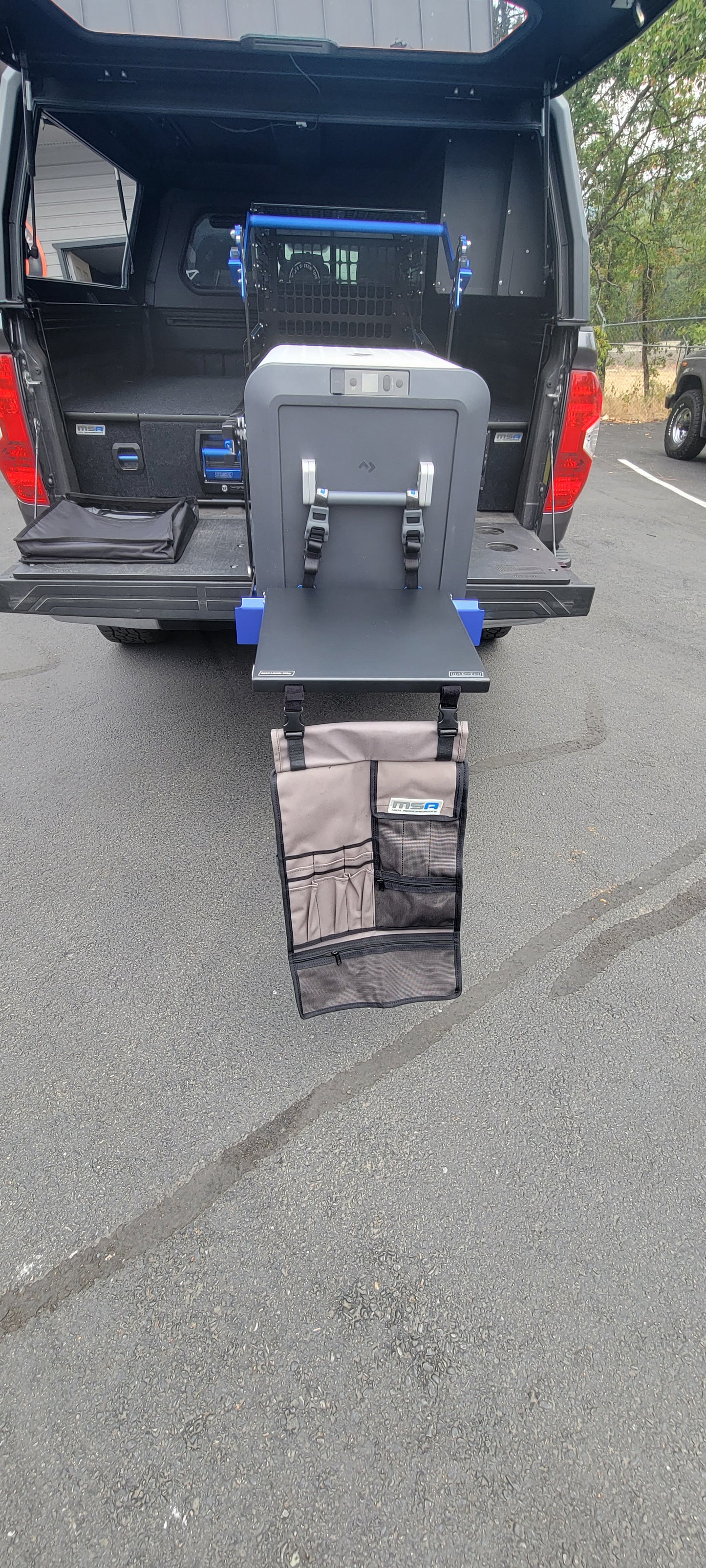 STRAIGHT SLIDE CLIP-ON TABLE WITH CUTLERY ROLL
