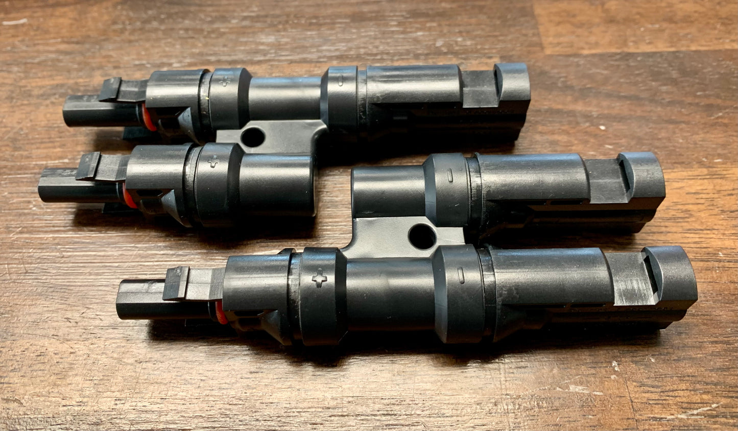 MC4 2 into 1 Splitter for Dual Solar Panels