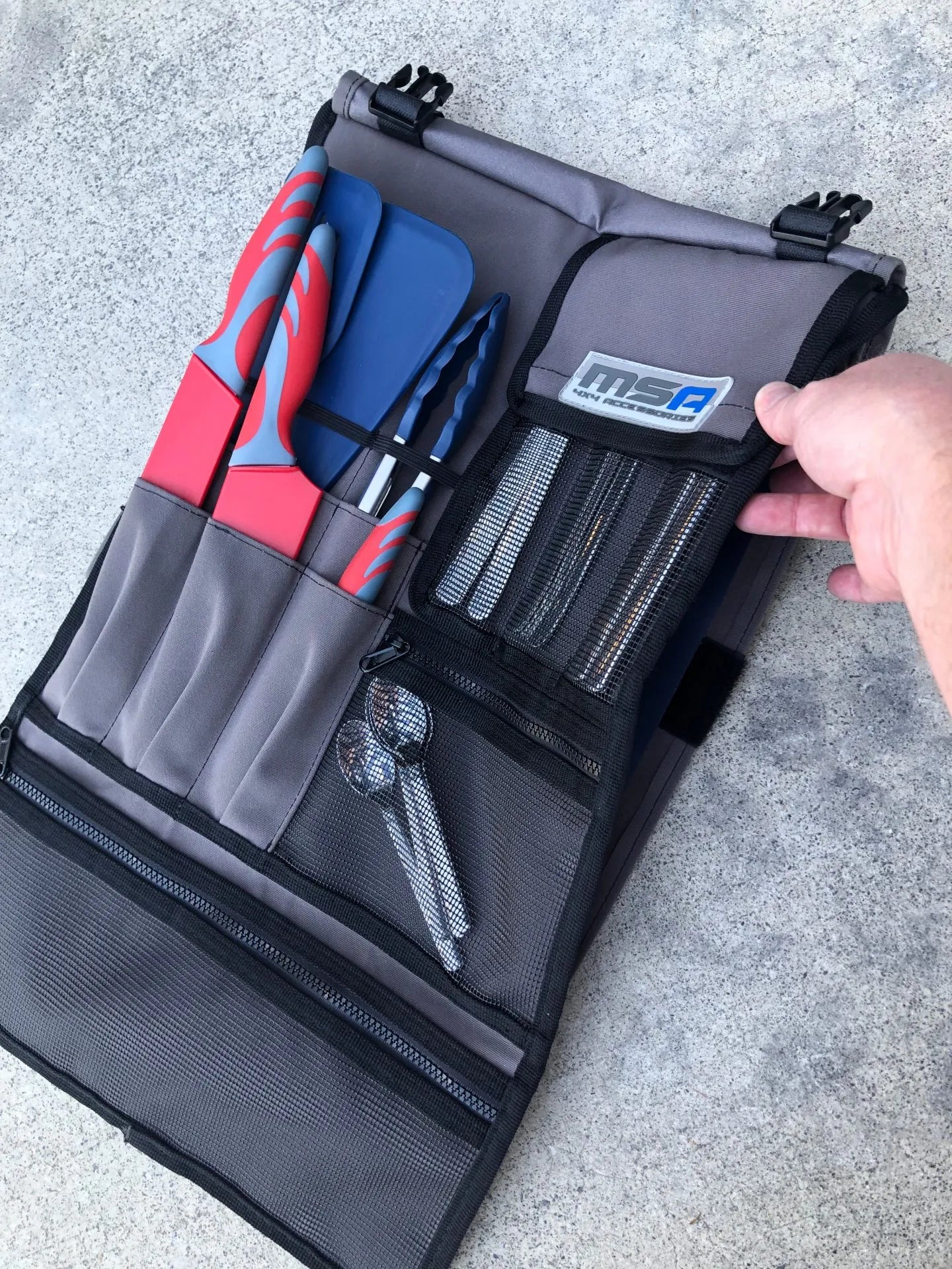 DROP SLIDE™ CLIP-ON TABLE WITH CUTLERY ROLL
