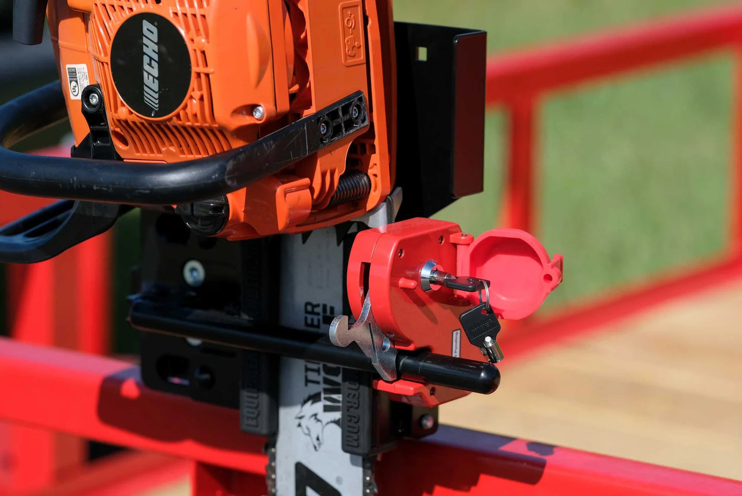 CHAINSAW RACK