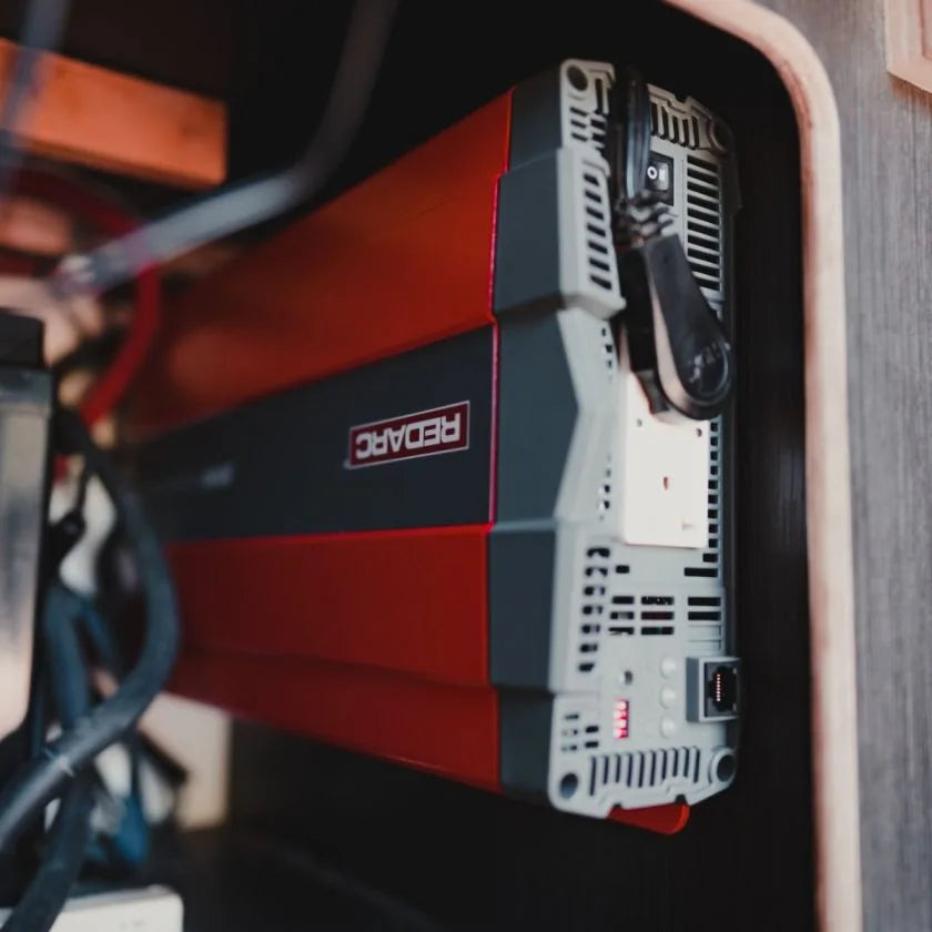 1000W PURE SINE WAVE INVERTER - Overland Inverter