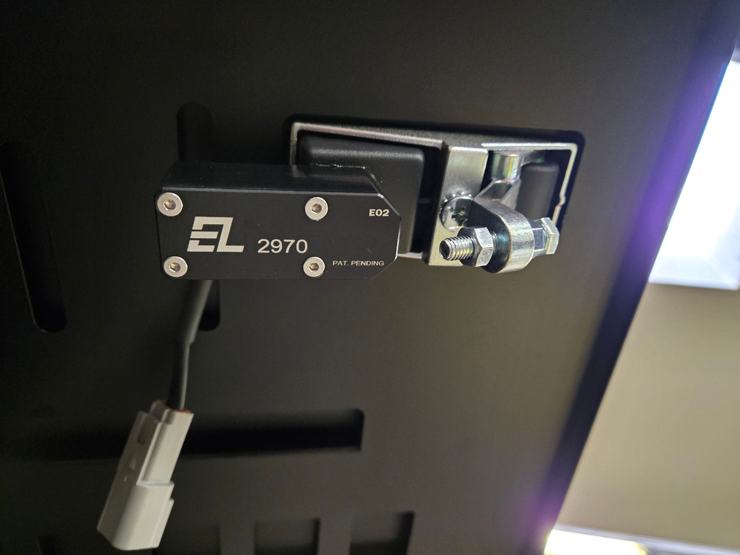 Electrolatch 2970 – Central Canopy Locking System