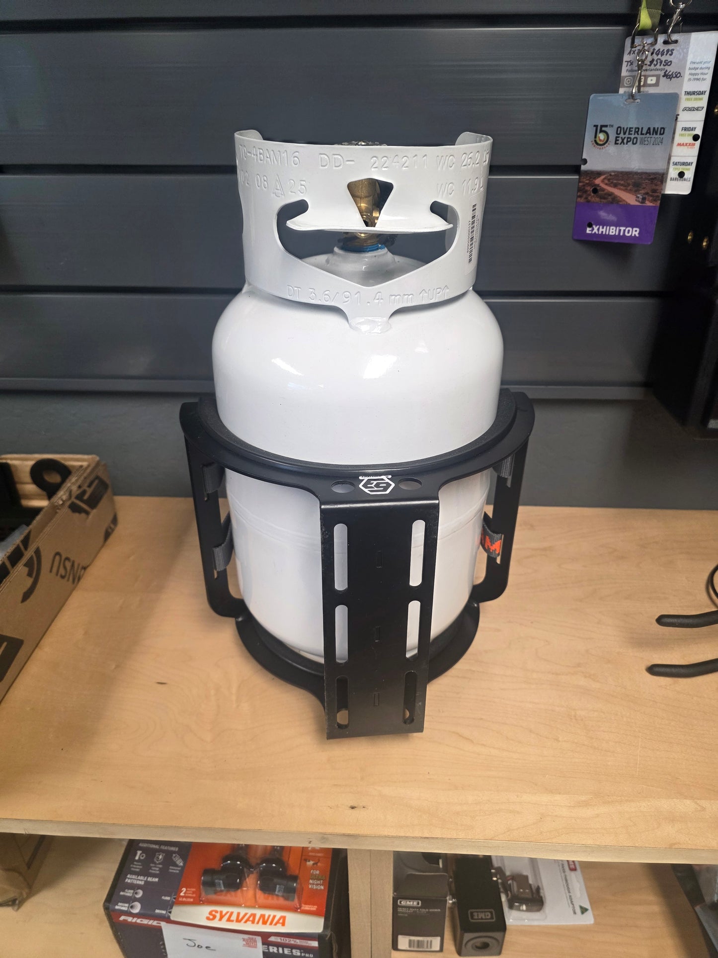 Propane Tank Bracket w/strap