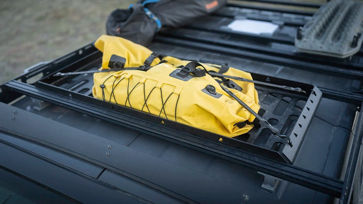 ROOF RACK STORAGE BASKET