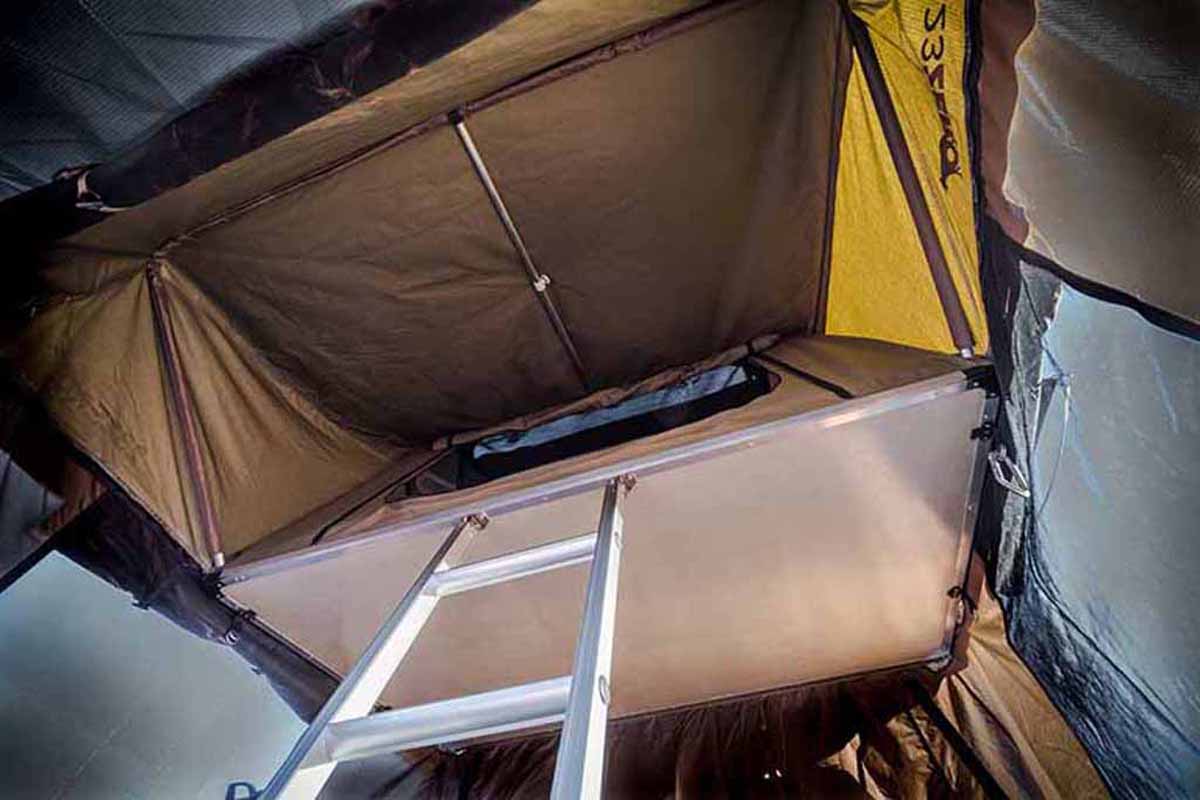 23 zero roof top tent WALKABOUT™ 62 QUEEN SIZE ROOF TOP TENT WITH LIGHT SUPPRESSION TECHNOLO – Mike's Custom Toys